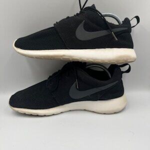 Nike Roshe One Running Shoes Men’s Size 10 Sneakers